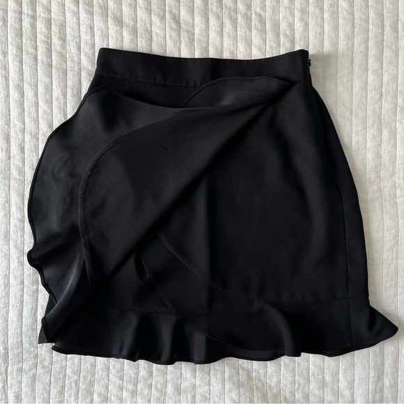 Club Monaco Suzillie Skirt - Picture 4 of 6